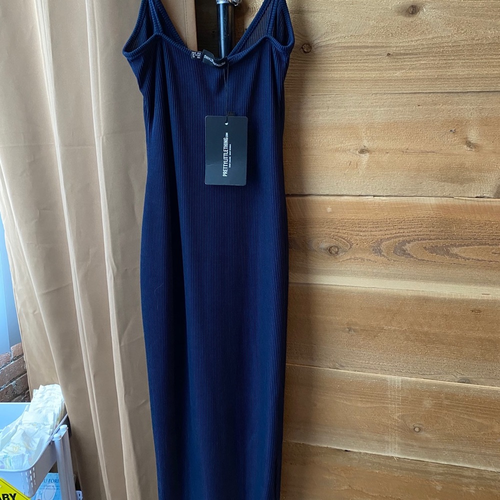 Dress - Picture 3 of 5
